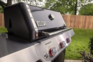 Unlock a backyard cooking experience with the Genesis E-315 NG Blk Natural Gas Grill, featuring 3 burners and 363 sq. inches of cooking space. Get ready to grill up savings!