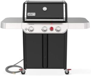 Discover the Weber Genesis E-325 Natural Gas Grill in black, perfect for outdoor cooking. Features 3 burners, porcelain-coated cast iron grates and a large cooking area. Perfect for family gatherings and BBQs.