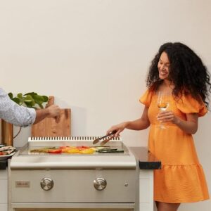 Discover the BLAZE 30-Inch Built-In Natural Gas Outdoor Griddle, featuring illuminated control knobs and a push-and-turn flame thrower for effortless cooking. Perfect for outdoor kitchens, this stainless steel griddle offers exceptional performance and durability.