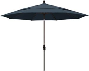 Elevate your outdoor gatherings with the California Umbrella 11' Round Aluminum Market Umbrella, featuring a crank lift, collar tilt, and sturdy bronze pole. Perfect for any occasion, this umbrella offers durability and style.