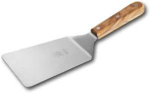 "Discover the perfect kitchen utensil set with Due's Wide, Small and Narrow Spatulas featuring olive wood handles for a natural grip. Get cooking with ease!"