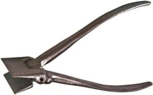 Discover the Everhard Fairmont Tongs with straight handle and 6-inch length. Ideal for cooking and serving.