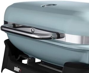 Experience the perfect outdoor BBQ with Weber Lumin's compact electric grill, ideal for small spaces like patios, balconies, and decks. Compact design, easy to use, and convenient.
