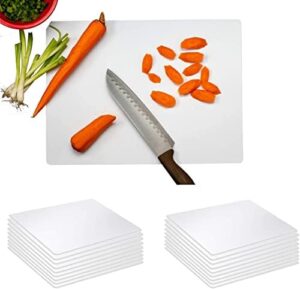Discover the convenience of Crown's 400-count disposable cutting boards for your kitchen. Perfectly sized at 10x13.5 inches, these flexible sheets are recyclable and ideal for daily use.