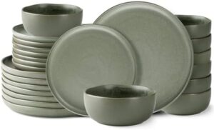 "Elevate your dining experience with AmorArc's Wavy Rim Dinnerware Sets, featuring chip-resistant and dishwasher-safe plates and bowls. Perfect for serving 8, this set of 24 pieces is a great value!"