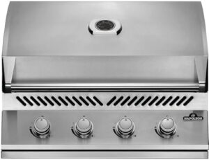 Discover the Built-In 500 Series 32-Inch Gas Barbecue Grill Head with Marine Grade Stainless Steel and 4 main burners. Perfect for outdoor cooking, featuring dual level stainless steel sear plates and 7.5 mm grids.
