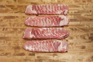Discover the Creekstone Farm's St. Louis-style ribs, packed with 10 bones and 5 racks for a total of 15-17 lbs of fresh seafood goodness.