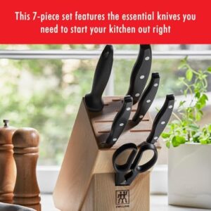 Discover the ZWILLING Twin Signature knife set, featuring 7 razor-sharp pieces and a block made in Germany with special formula steel perfected over almost 300 years. Dishwasher safe for added convenience.