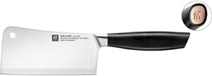 Discover the ultimate meat cleaver knife from Germany's finest manufacturers. Razor-sharp, made with special formula steel, and featuring a durable rose gold end cap. A perfect cut above the rest!