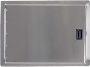 Discover the Fire Magic Legacy's sleek design and durable construction. This stainless steel single access door features a horizontal orientation, perfect for easy cleaning.