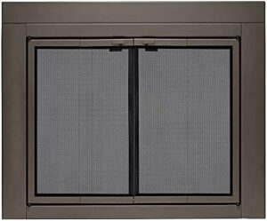 Unlock a warm and cozy ambiance with UniFlame's Roman-style fireplace doors, featuring smoke-tinted glass in oil-rubbed bronze, perfect for openings 30-37" wide x 22.5-29.5" high.