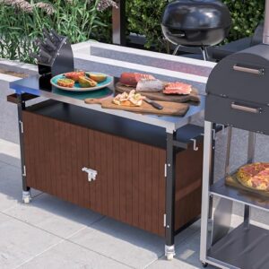 Store your outdoor grill essentials in style with this stainless steel cart featuring a lockable handle and three compartments. Perfect for kitchen prep, BBQs, or pizza oven tables.